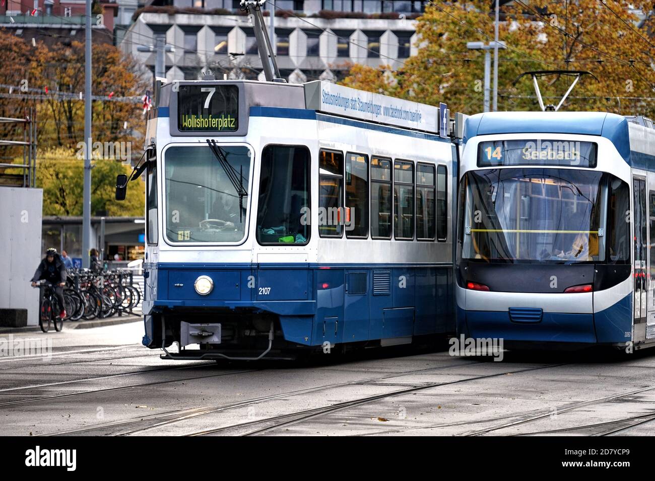 Strassenbahn der Stadt Zürich - Züri Tram - Streetcar of Zuerich - Swiss Tram Lines in Downtown Zuerich. Bahnhofstrasse in direction Paradeplatz Stock Photo