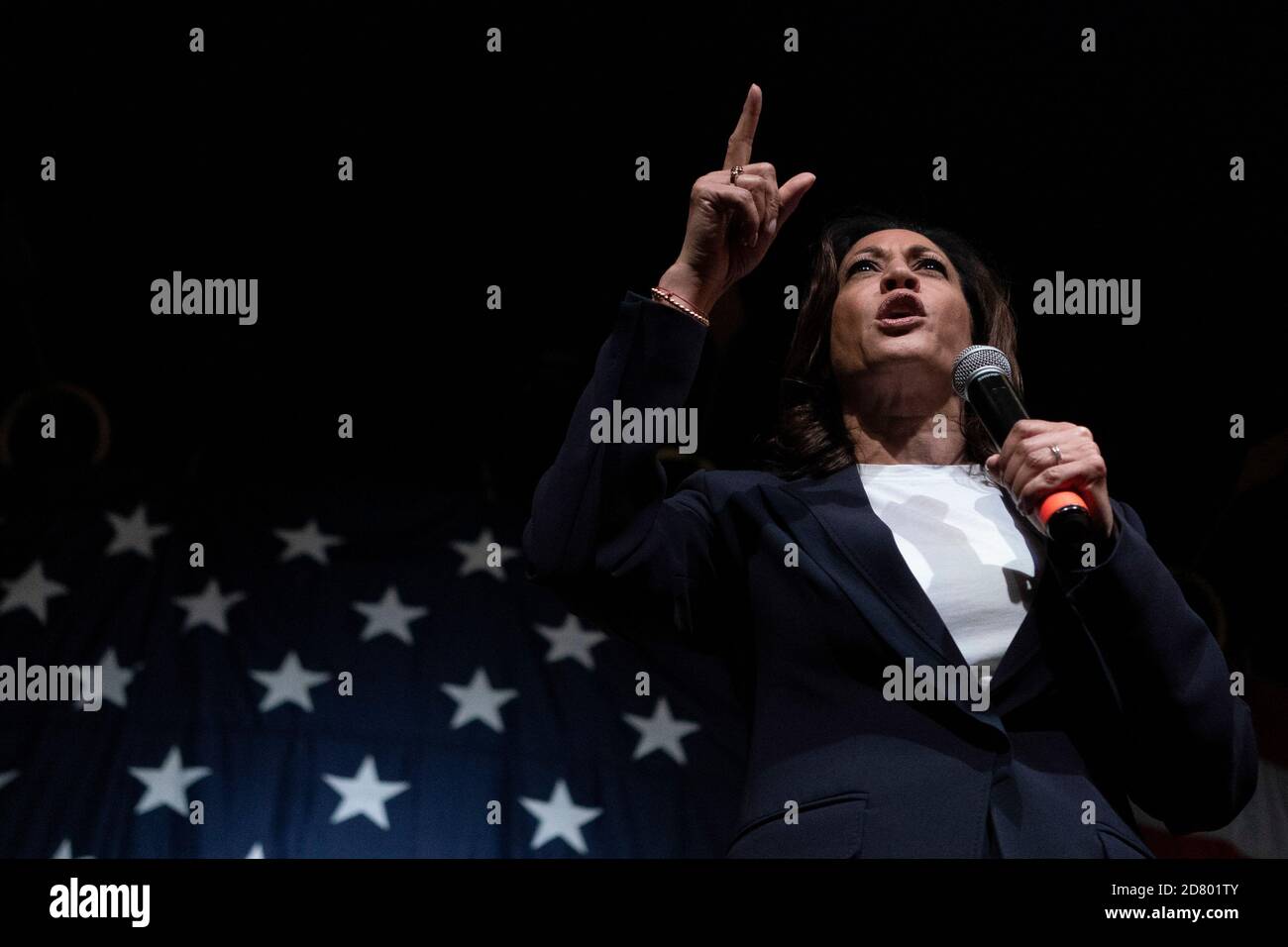 2020 Democratic Presidential hopeful Senator Kamala Harris, a Democrat from California, speaks during the Wing Ding Dinner on August 9, 2019 in Clear Lake, Iowa. The dinner has become a must attend for Democratic presidential hopefuls ahead of the of Iowa Caucus. Credit: Alex Edelman/The Photo Access Stock Photo