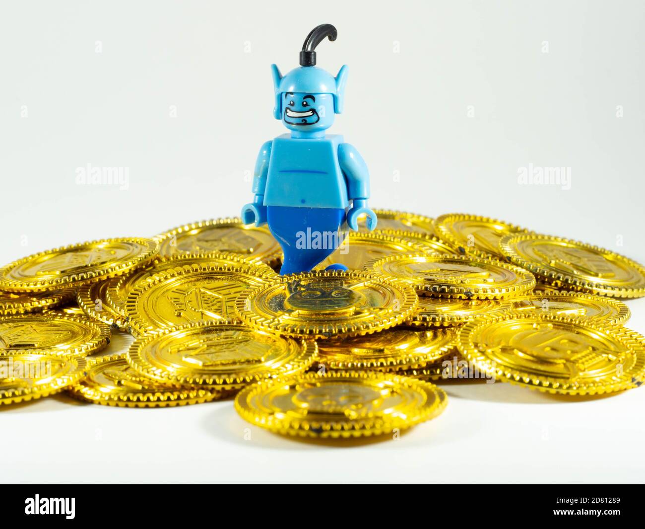 Gold magic hi-res stock photography and images - Alamy