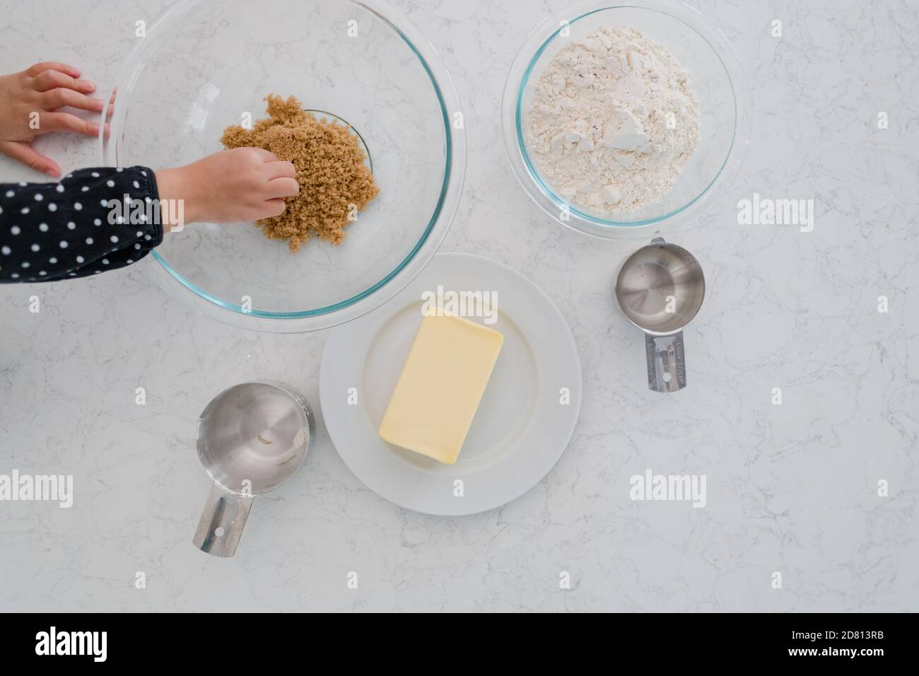 Black girls baking hires stock photography and images Alamy