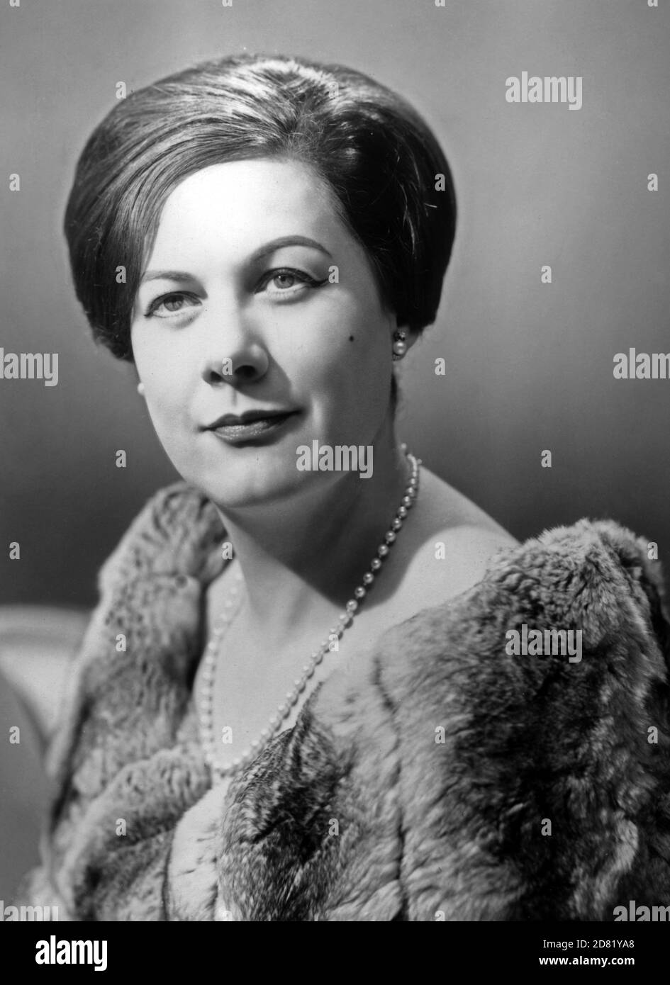 Soprano lírico hires stock photography and images Alamy