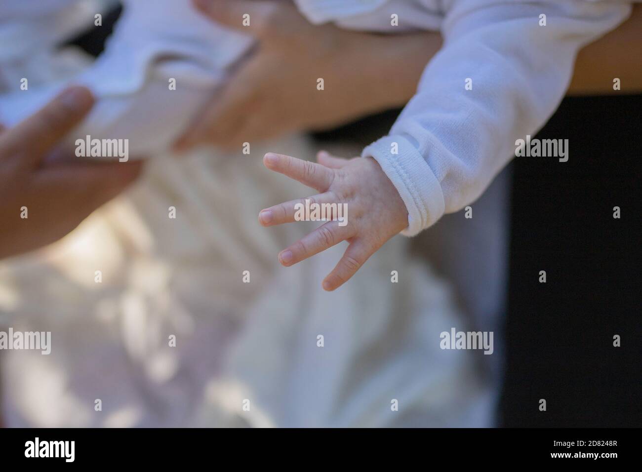 Fingers Spread Wide Hi Res Stock Photography And Images Alamy