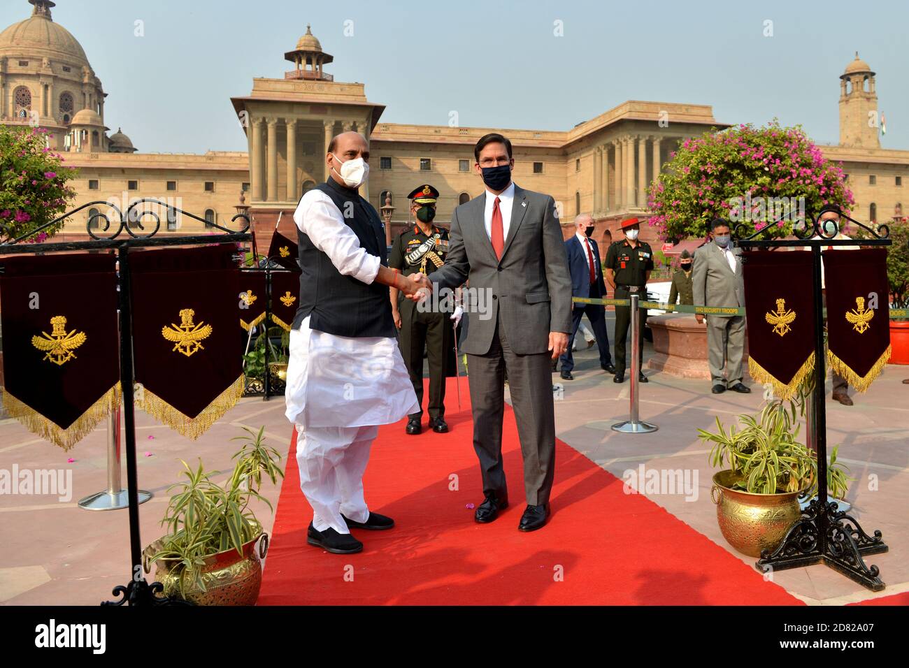 New Delhi, India. 26th Oct, 2020. U.S. Defense Secretary Mark Esper (R), is welcomed by his Indian counterpart Rajnath Singh as he arrives at the Defense Ministry for a ceremonial guard of honor in New Delhi, India on October 26, 2020. (Photo by Sondeep Shankar/Pacific Press/Sipa USA) Credit: Sipa USA/Alamy Live News Stock Photo