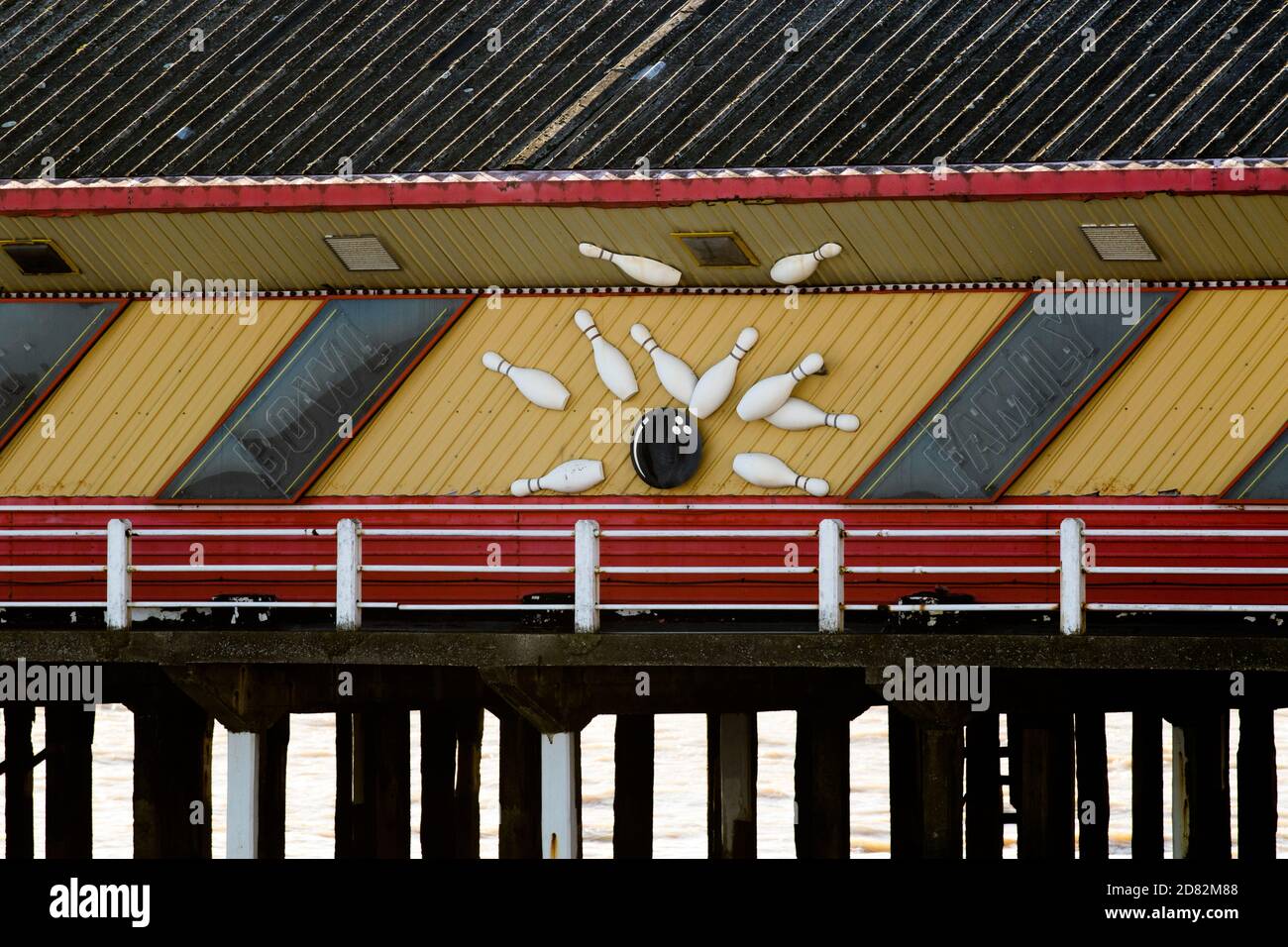 Essex ten pin bowling hires stock photography and images Alamy