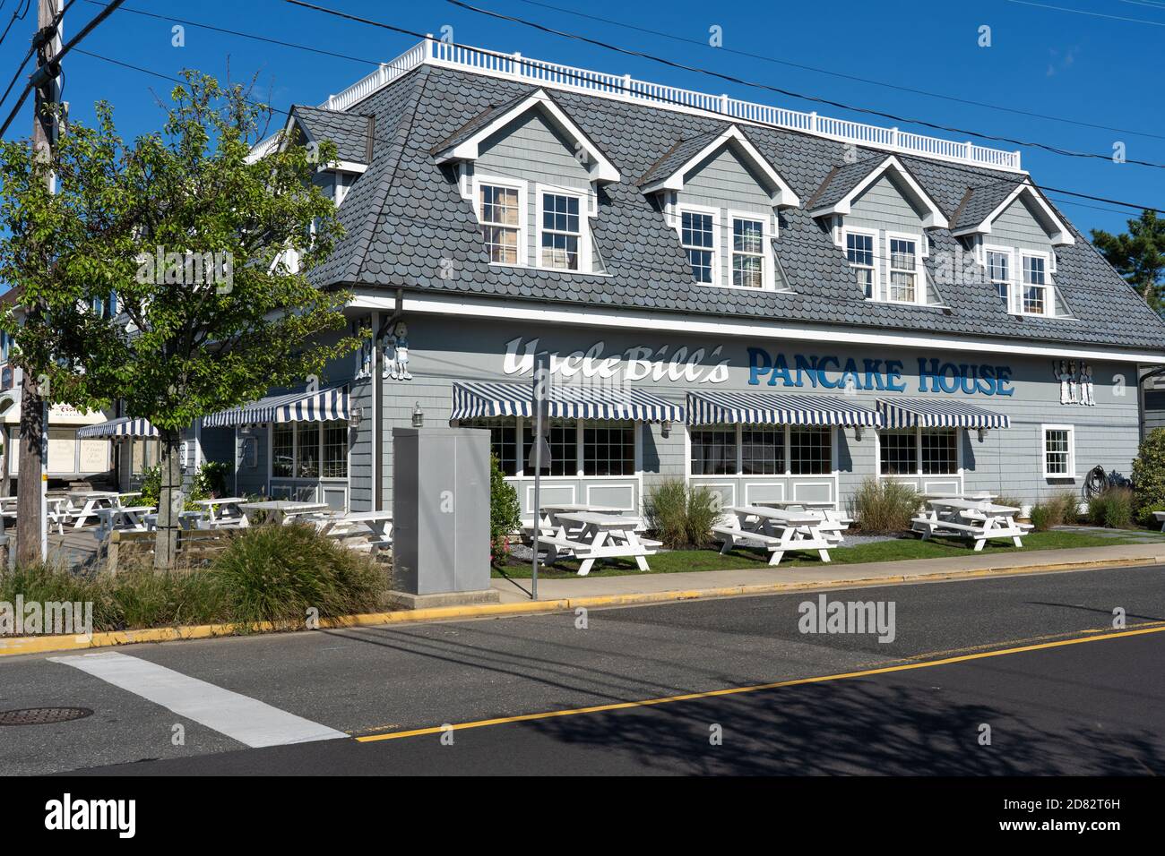 Awnings entrance building hires stock photography and images Alamy