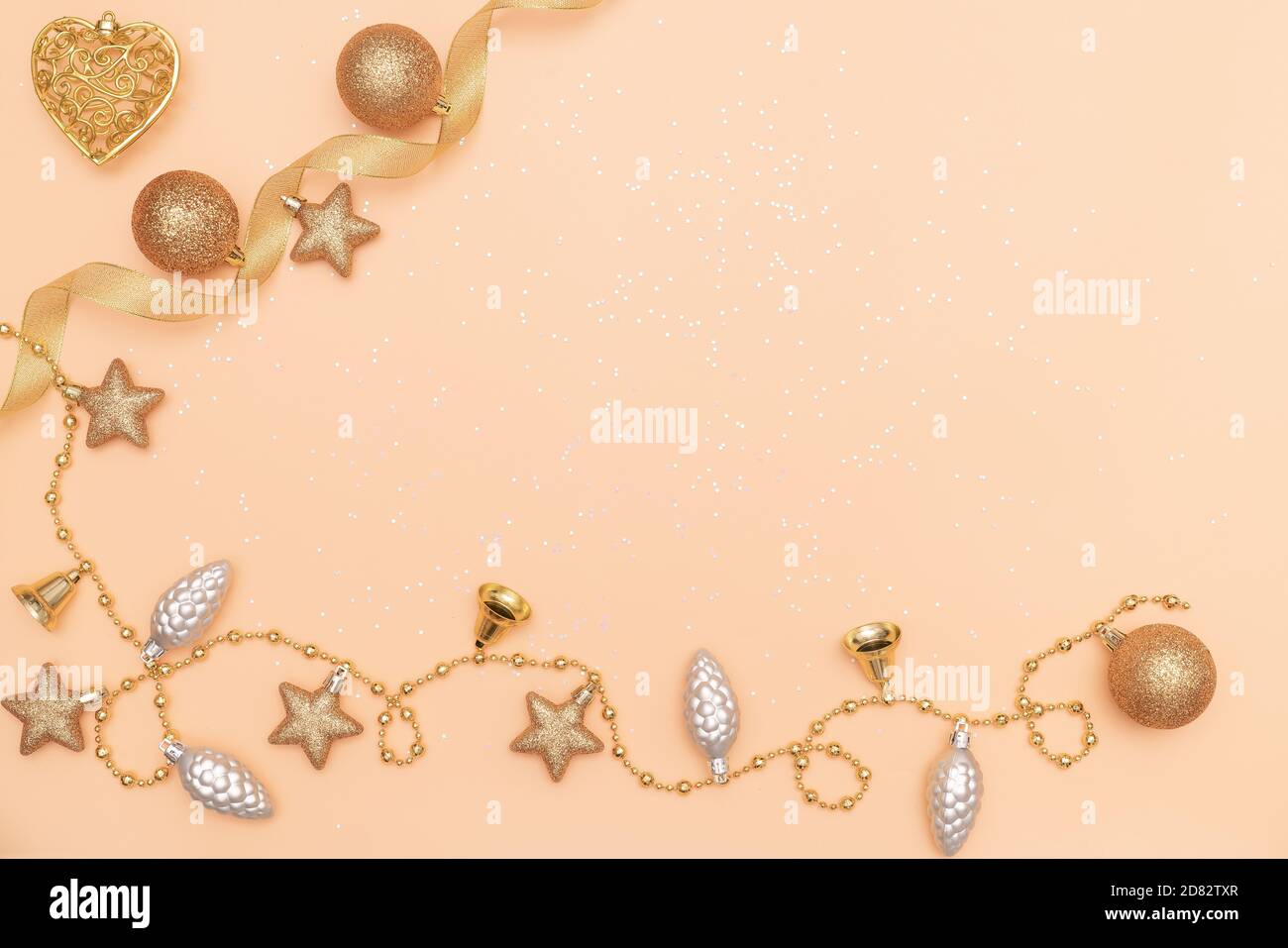 Beautiful christmas golden ball hi-res stock photography and images - Alamy