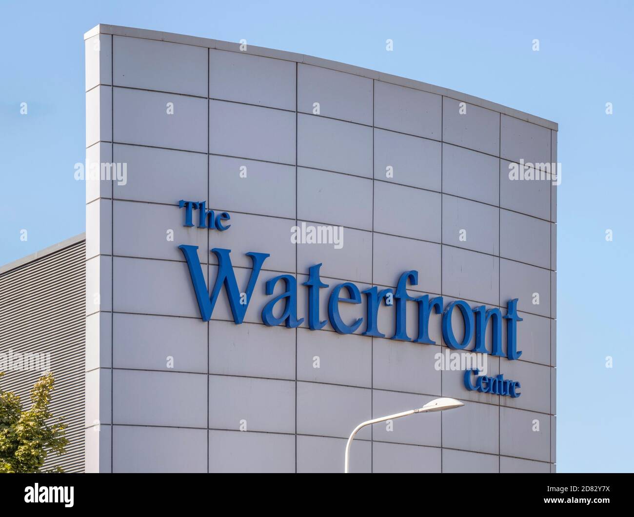 Sport Naar boven Woestijn The Waterfront Centre, St Helier, Jersey, Channel Islands, UK - Family  Entertainment Centre Stock Photo - Alamy