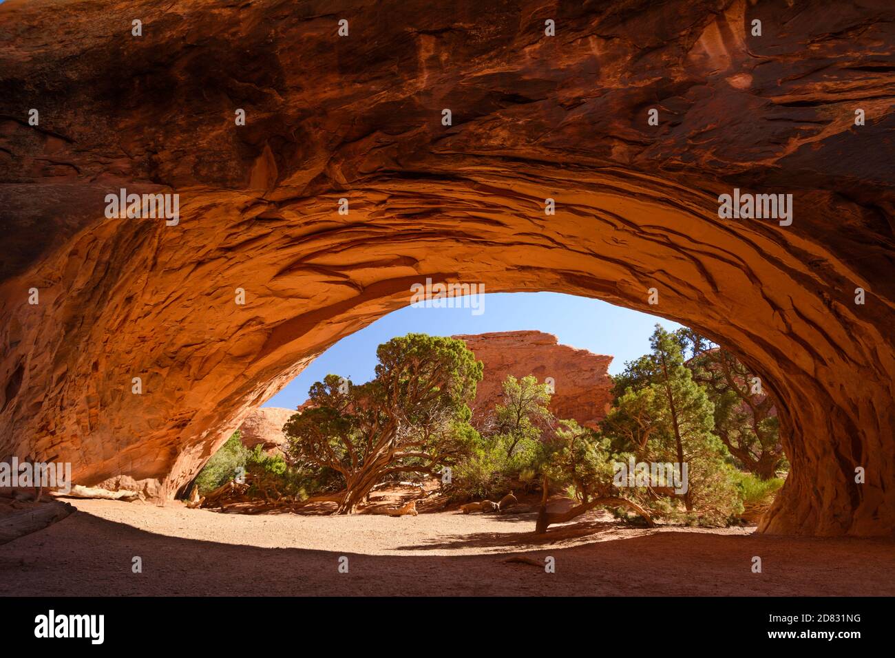 Garden arch country hi-res stock photography and images - Alamy