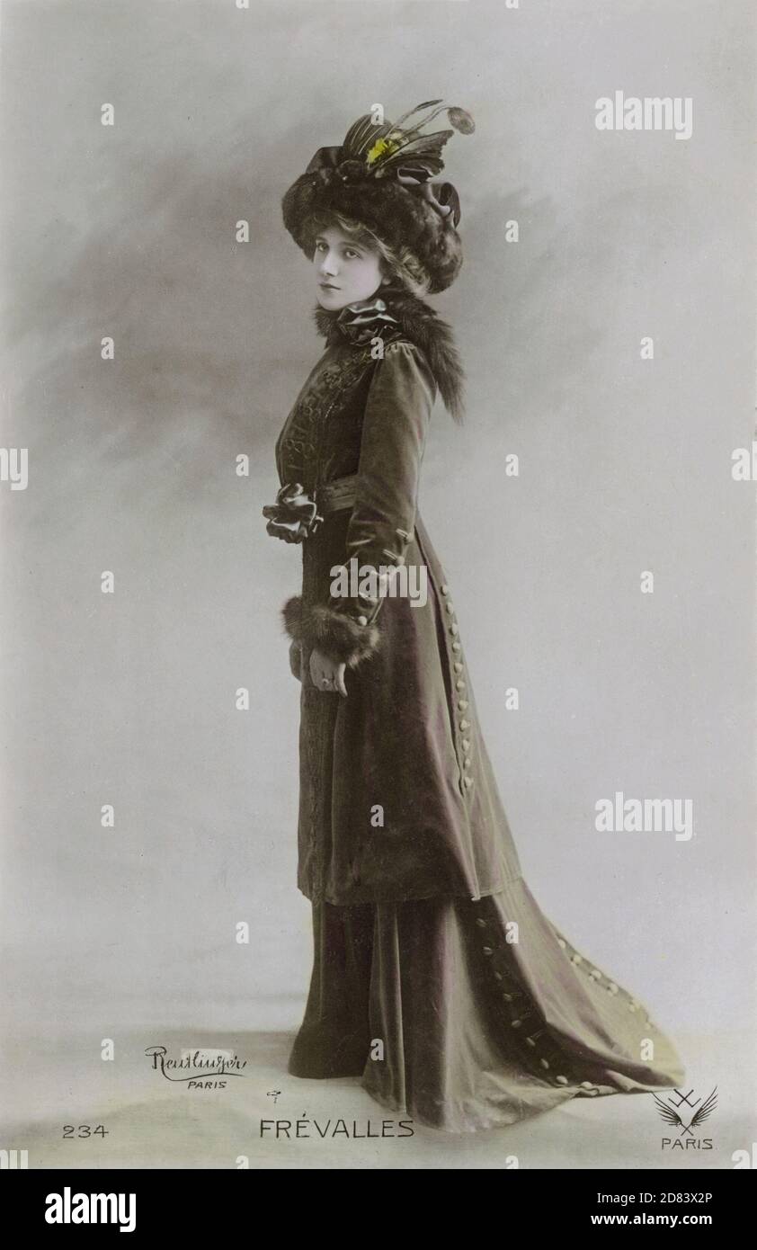 Vintage Postcard. Simone Frevalles (French actress) - photo by Reutlinger c 1907 -  French postmark 19 Aug 1907 - restored from original postcard by Montana Photographer. Stock Photo