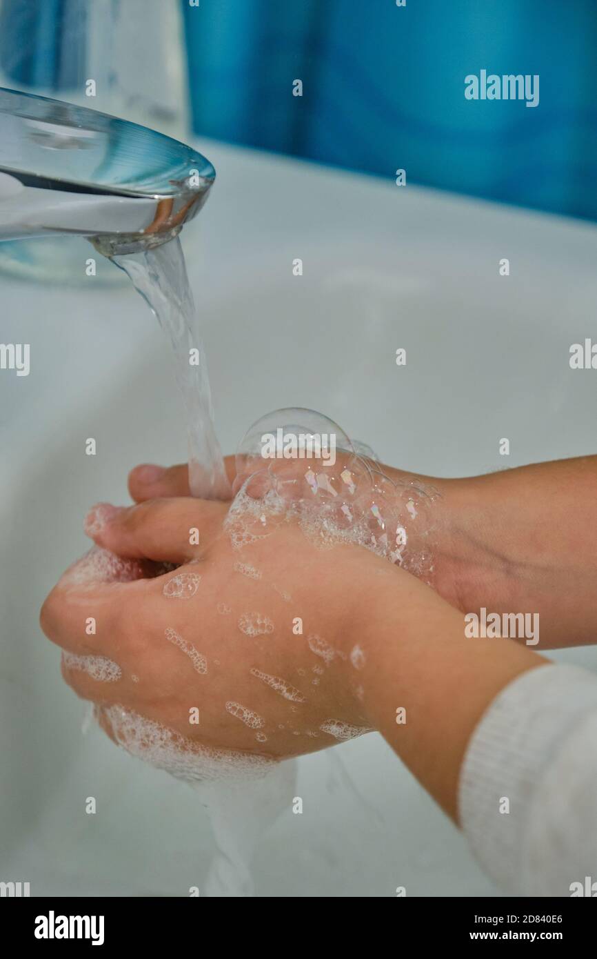 Girl Washing Her Face Sink Hi Res Stock Photography And Images Alamy