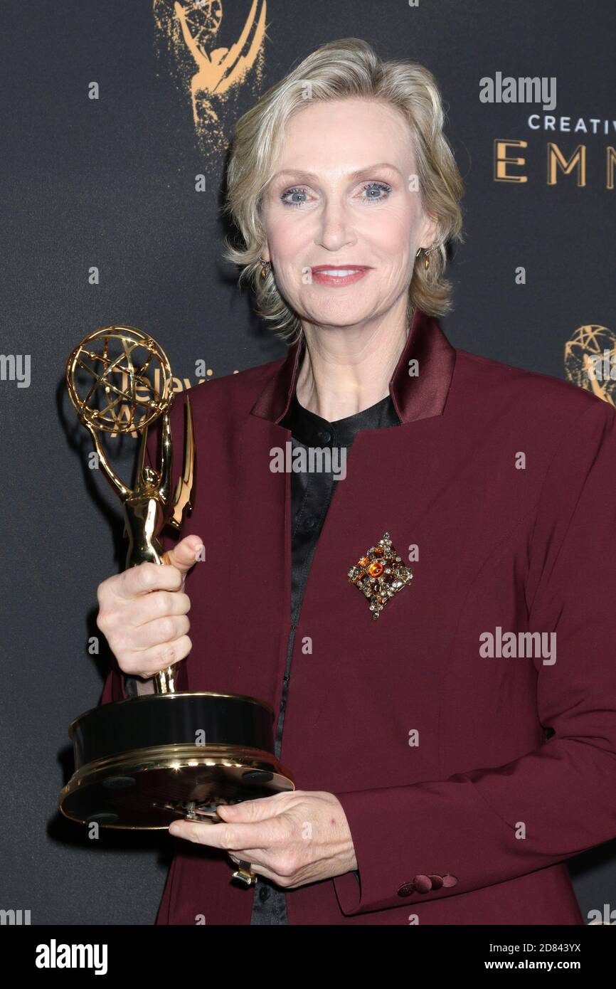 LOS ANGELES - SEP 9: Jane Lynch at the 2017 Creative Emmy Awards at the ...