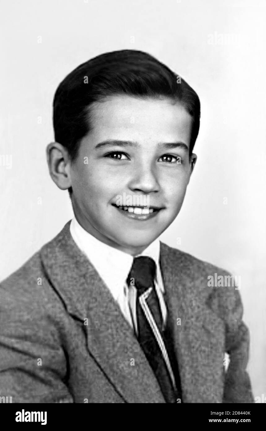 1951 c. , USA : The american politician JOE BIDEN ( born in 1942 ),  Democrate candidate President of United States in 2020, when was a little  boy aged 9 . -