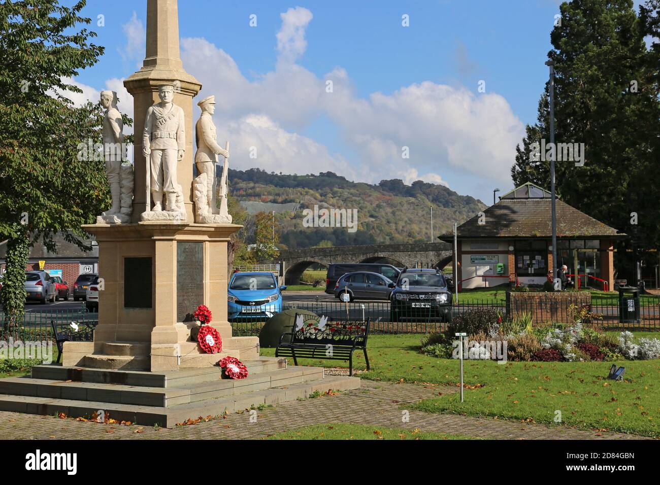 War Memorial and Tourist Information Office, Groe Park, The Strand, Builth Wells, Brecknockshire, Powys, Wales, Great Britain, UK, Europe Stock Photo
