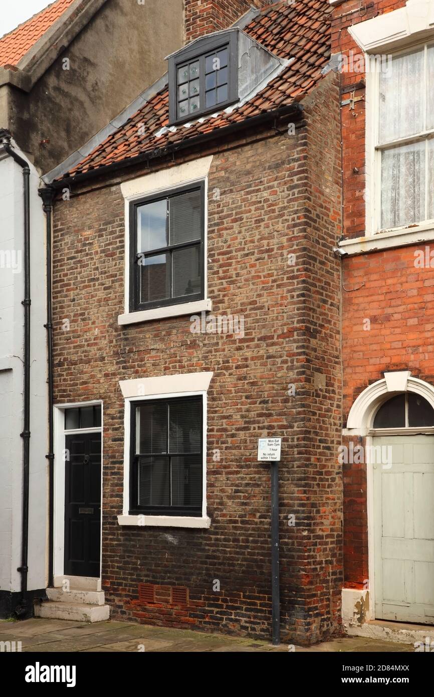 Old housing in High Street, Bridlington old town, Yorkshire, UK Stock Photo Alamy