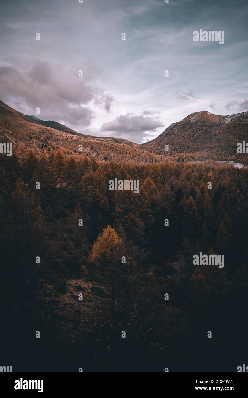 Foggy alps hi-res stock photography and images - Alamy