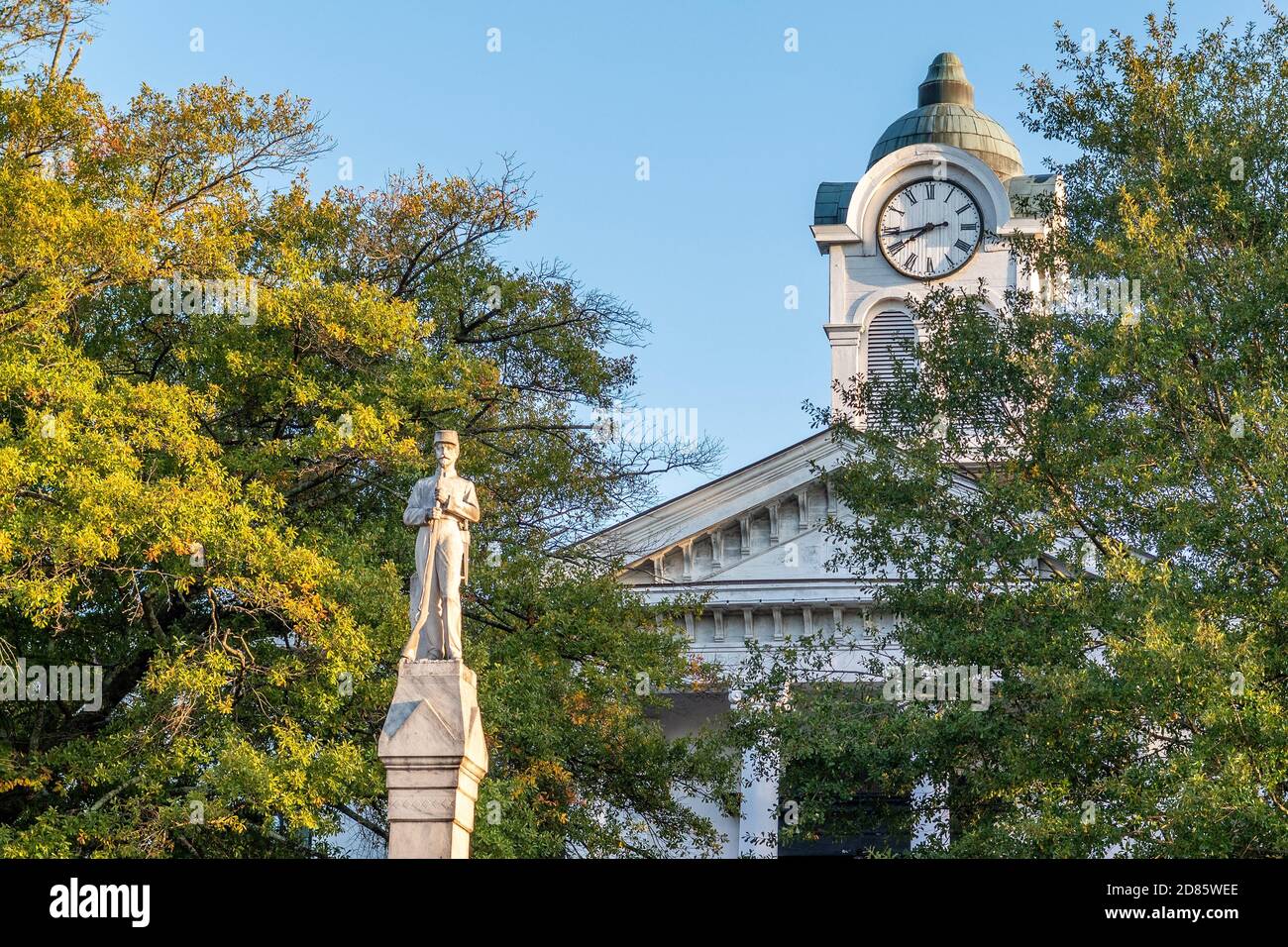 Confederate statue monument at the Lafayette County Courthouse on the town square, Oxford, Mississippi, USA. Stock Photo