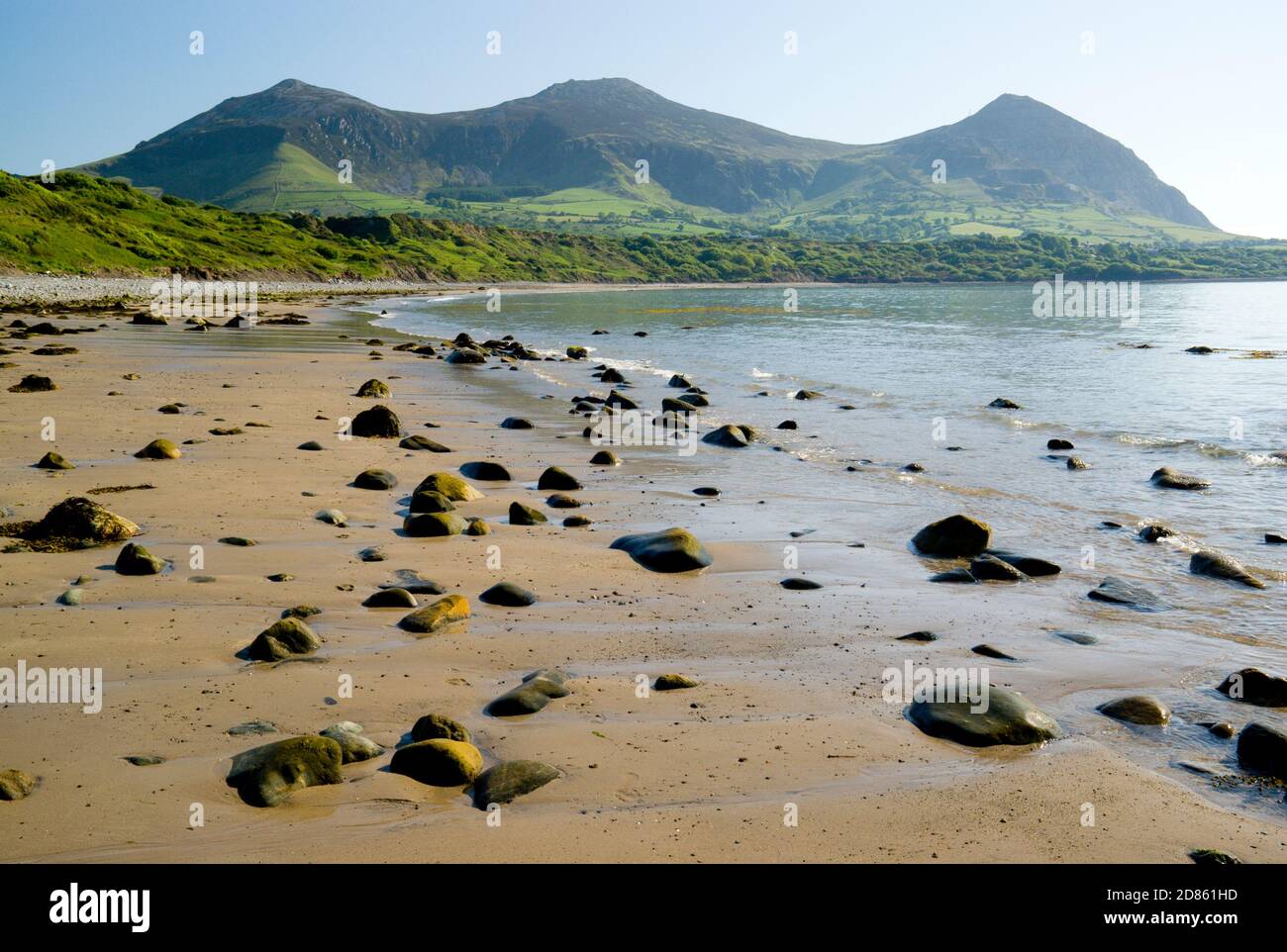 Yr Eifl Mountains (the rivals) from Tan Y Graig beach, Trefor, Lleyn peninsula, Gwynedd, North Wales. Stock Photo