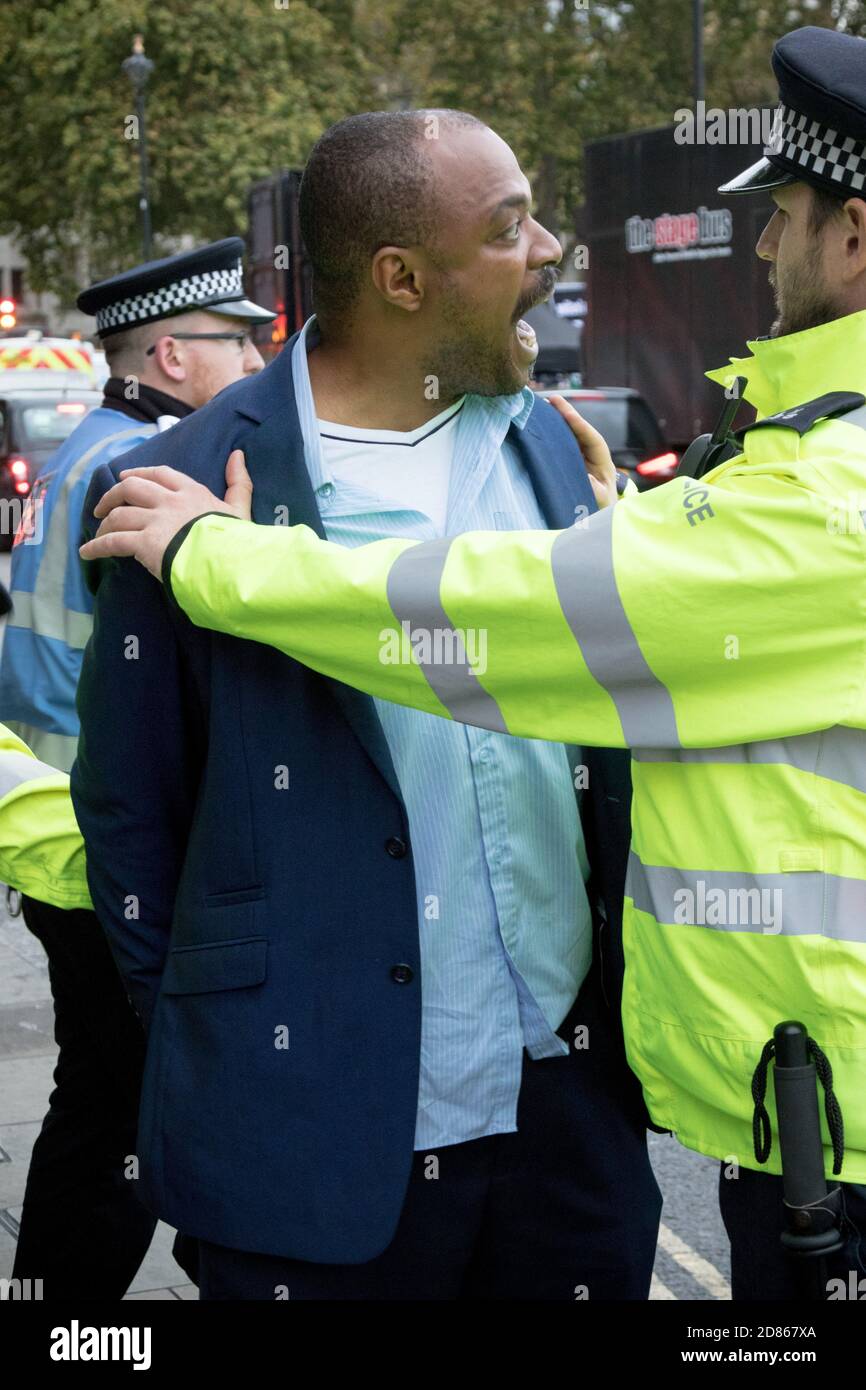 Man being arrested hi-res stock photography and images - Alamy
