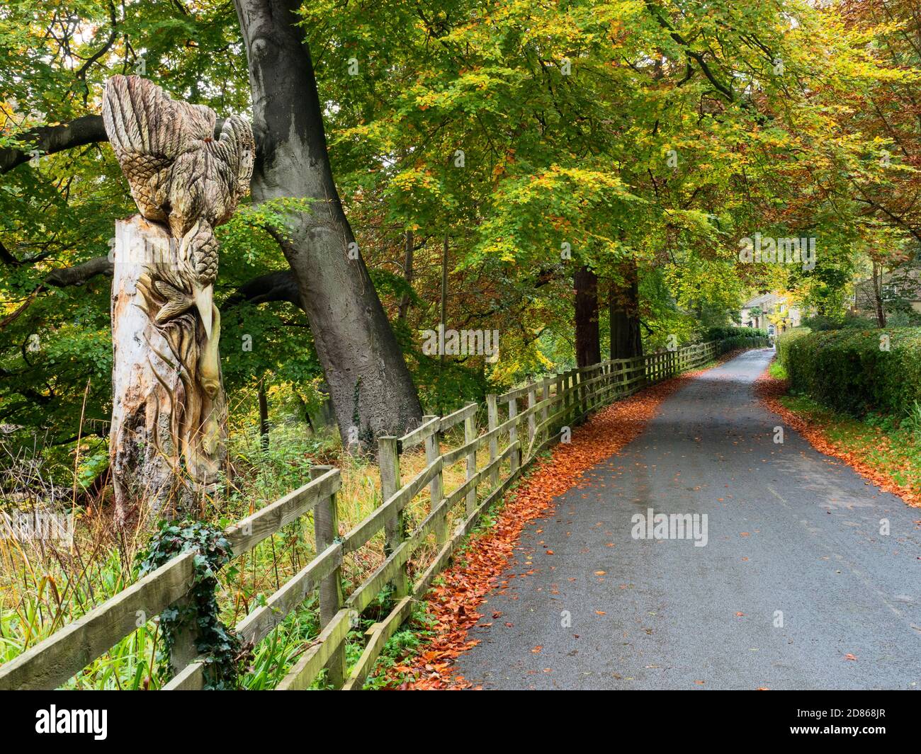 Kingfisher tree sculpture on Abbey Road in autumn Knaresborough North