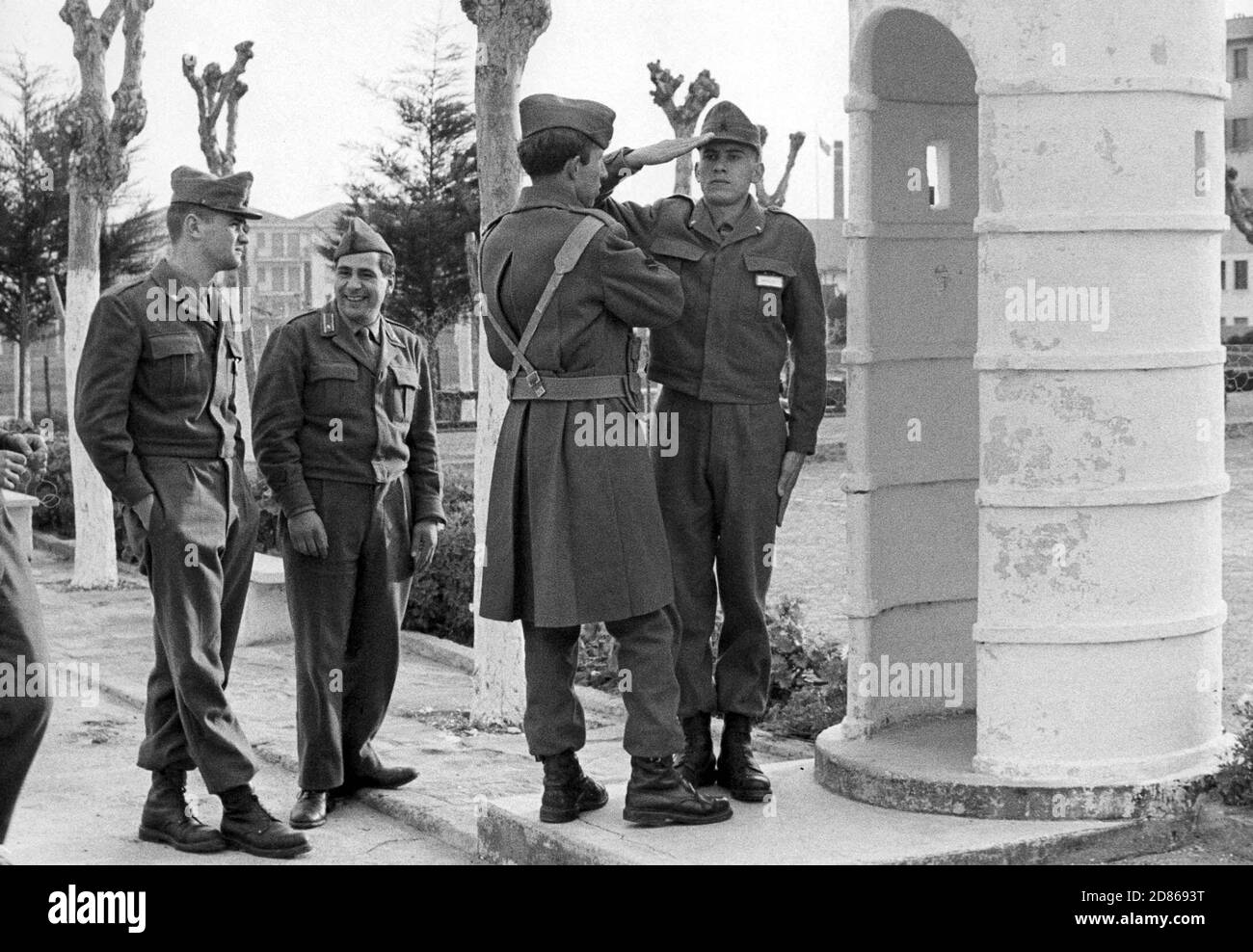 Servizio militare Black and White Stock Photos & Images - Alamy