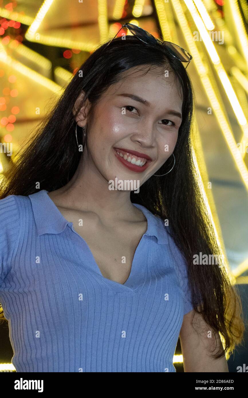 Two asian girls hi-res stock photography and images - Alamy