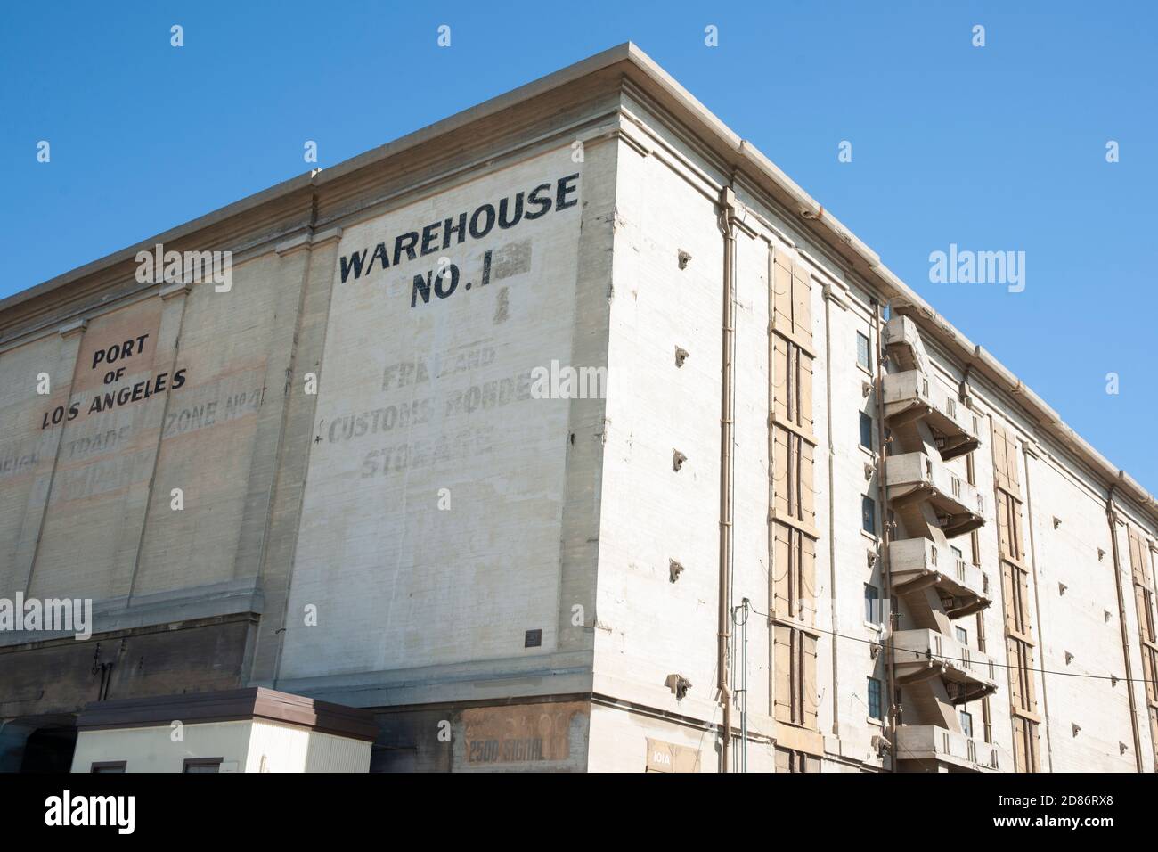 Customs bonded store hires stock photography and images Alamy