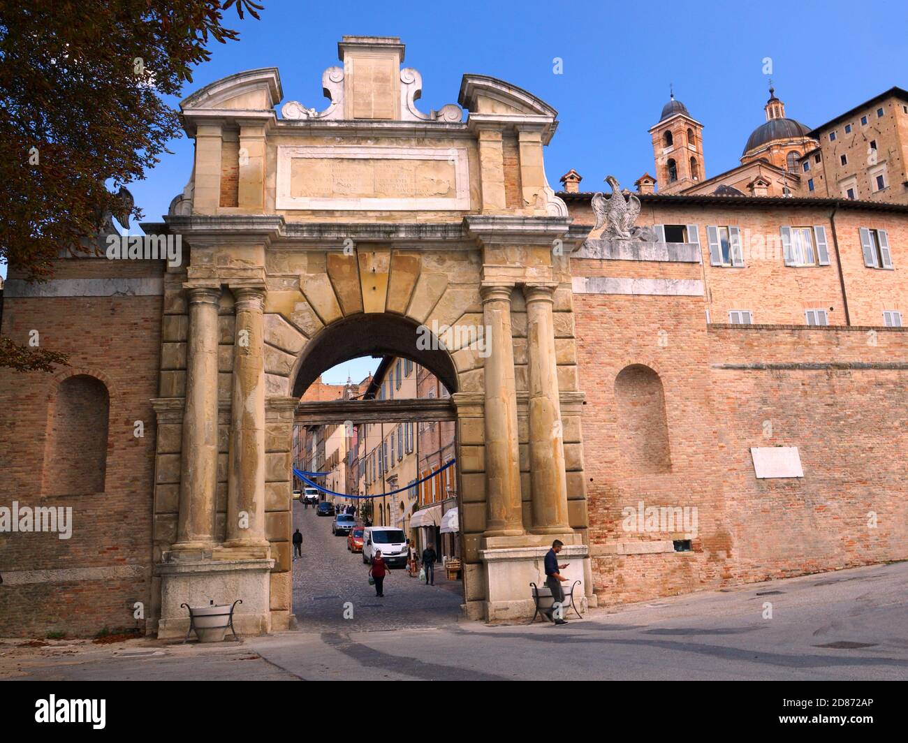 The beautiful old student city of Urbino against a blue sky. Region Marche, Province    Pesaro and Urbino (PU), Urbino, Italy. Stock Photo