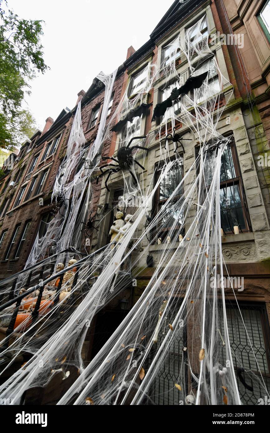 Bench upper east side hires stock photography and images Alamy