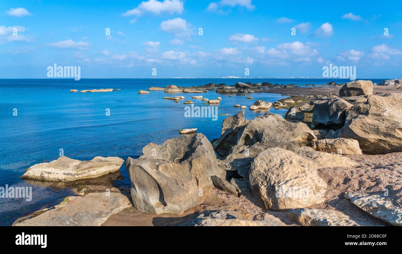 Beautiful rocky coast hi-res stock photography and images - Alamy