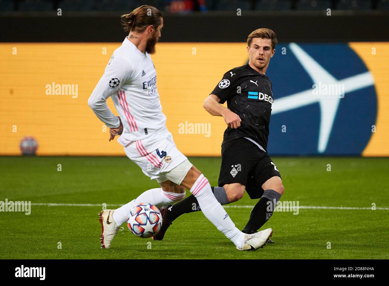 Monchengladbach, Germany. 27th Oct, 2020. <b during the UEFA Champions League match between Borussia Monchengladbach and Real Madrid at Borussia-Park on October 27, 2020 in Monchengladbach, Spain. Credit: Dax Images/Alamy Live News Stock Photo