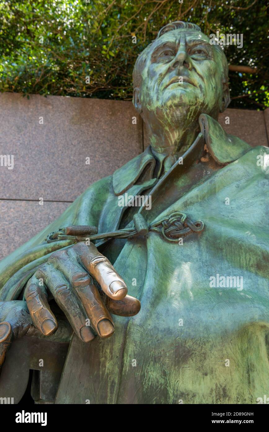 Neil Estern's bronze of Franklin Delano Roosevelt, its index finger shiny from the attention of visitors to the Memorial in West Potomac Park Stock Photo