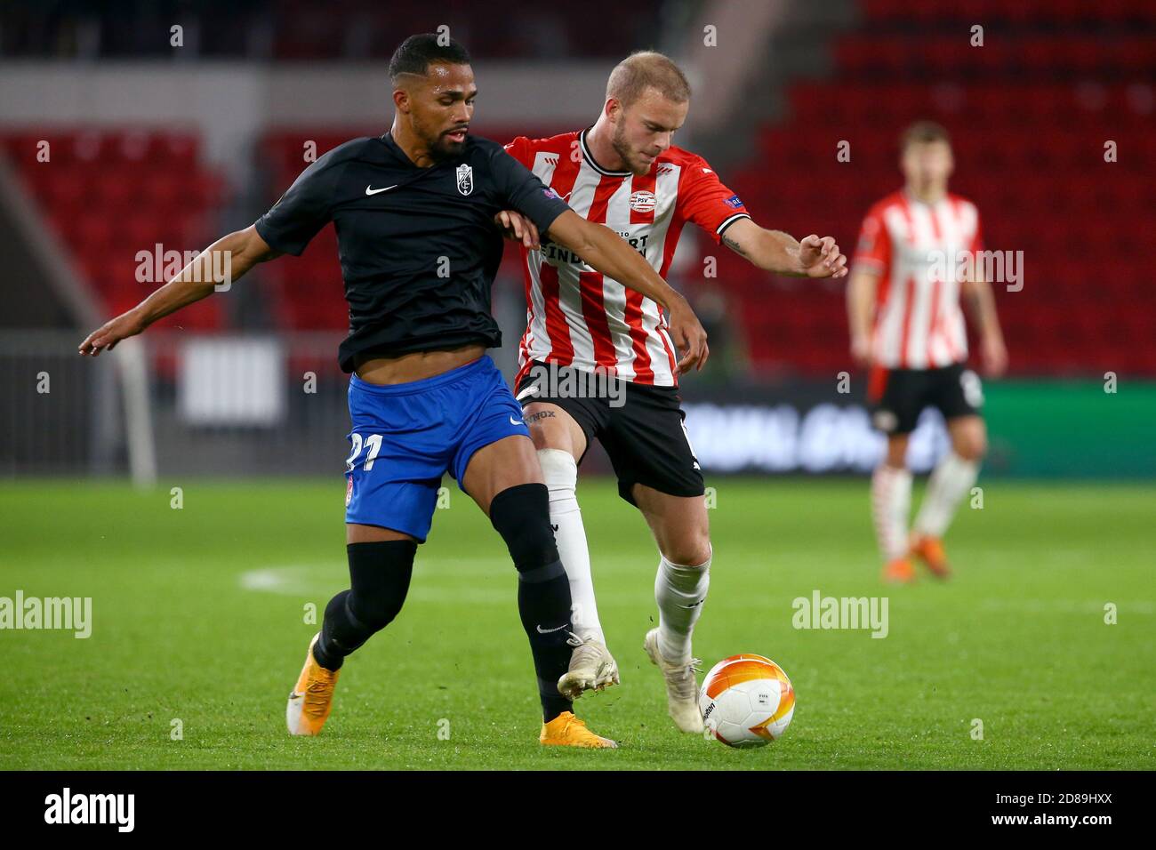 Yangel Herrera of Granada and Jorrit Hendrix of PSV Eindhoven during the UEFA Europa League, Group Stage, Group E football match between PSV Eindhov C Stock Photo