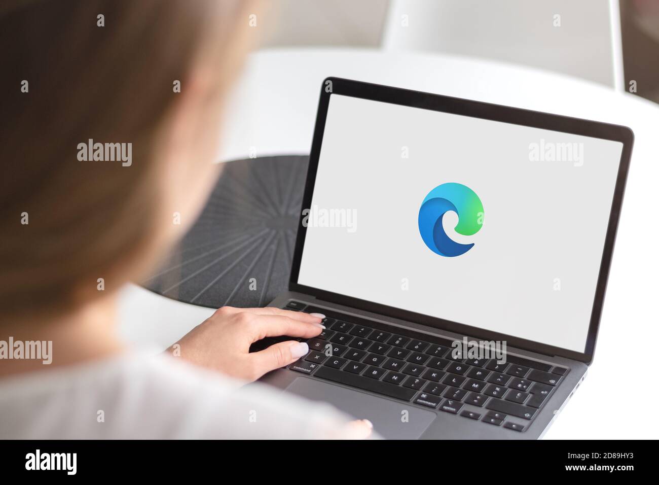 Microsoft edge logo hi-res stock photography and images - Alamy