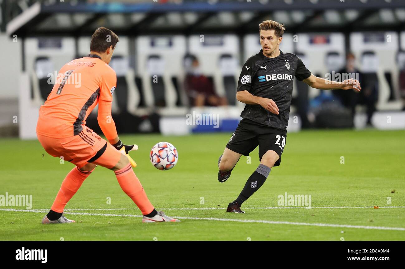 thibaut courtois boots