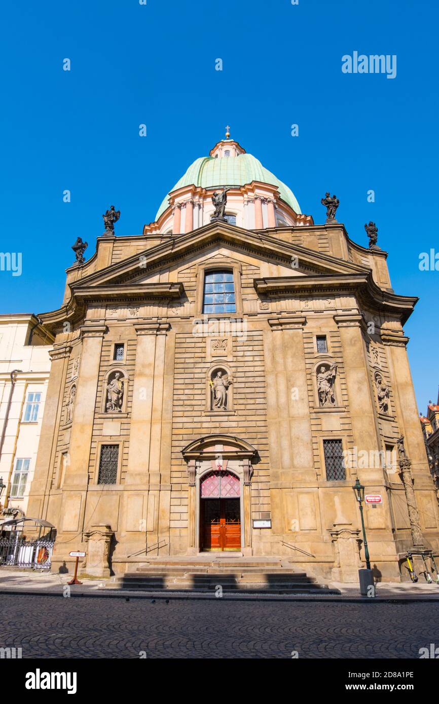Kostel svatého Františka z Assisi, Church of Francis of Assisi, Krizovnicke namesti, Prague, Czech Republic Stock Photo