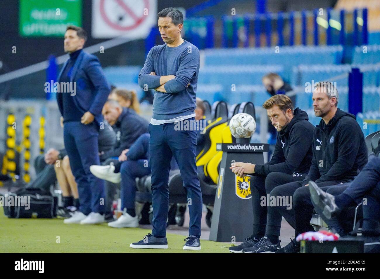 Roger Schmidt coach of PSV during the Netherlands championship Eredivisie football match between Vitesse and PSV on October 25, 2020 at Gelredome St C Stock Photo