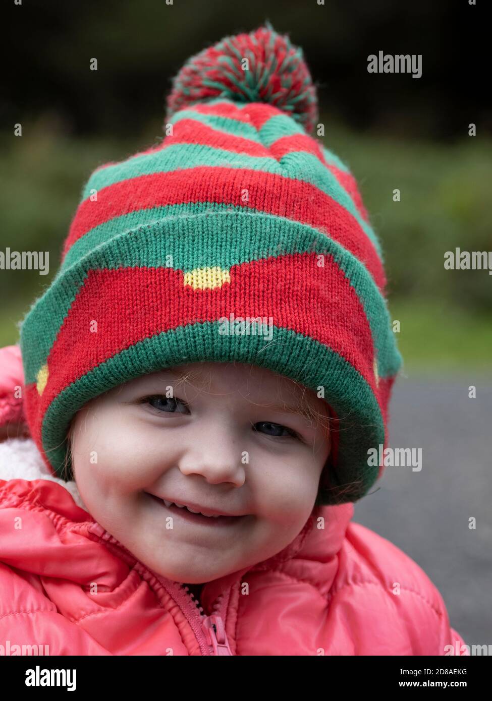 Wearing bobble hat hires stock photography and images Alamy