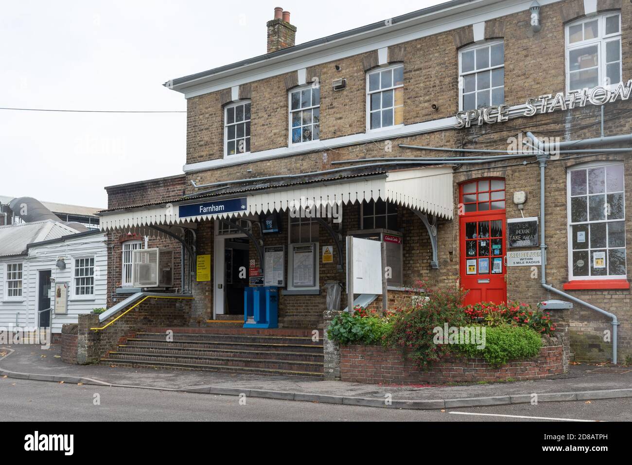 Farnham railway station hires stock photography and images Alamy