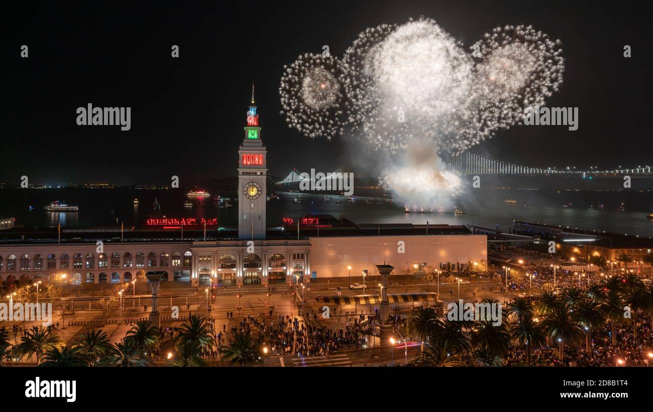 San Francisco New Year's Eve Fireworks at the Ferry Building