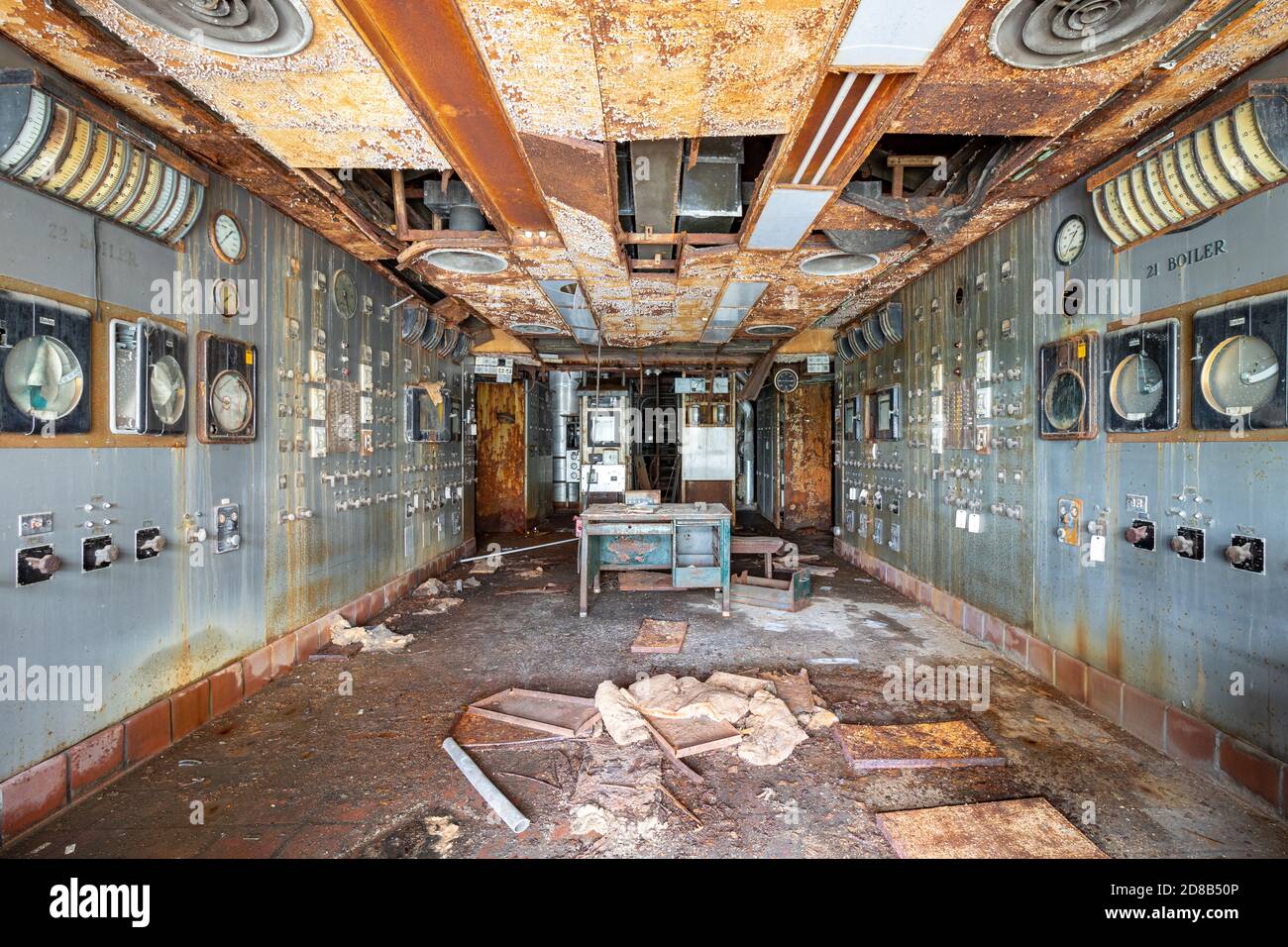 Destroyed room inside hires stock photography and images Alamy