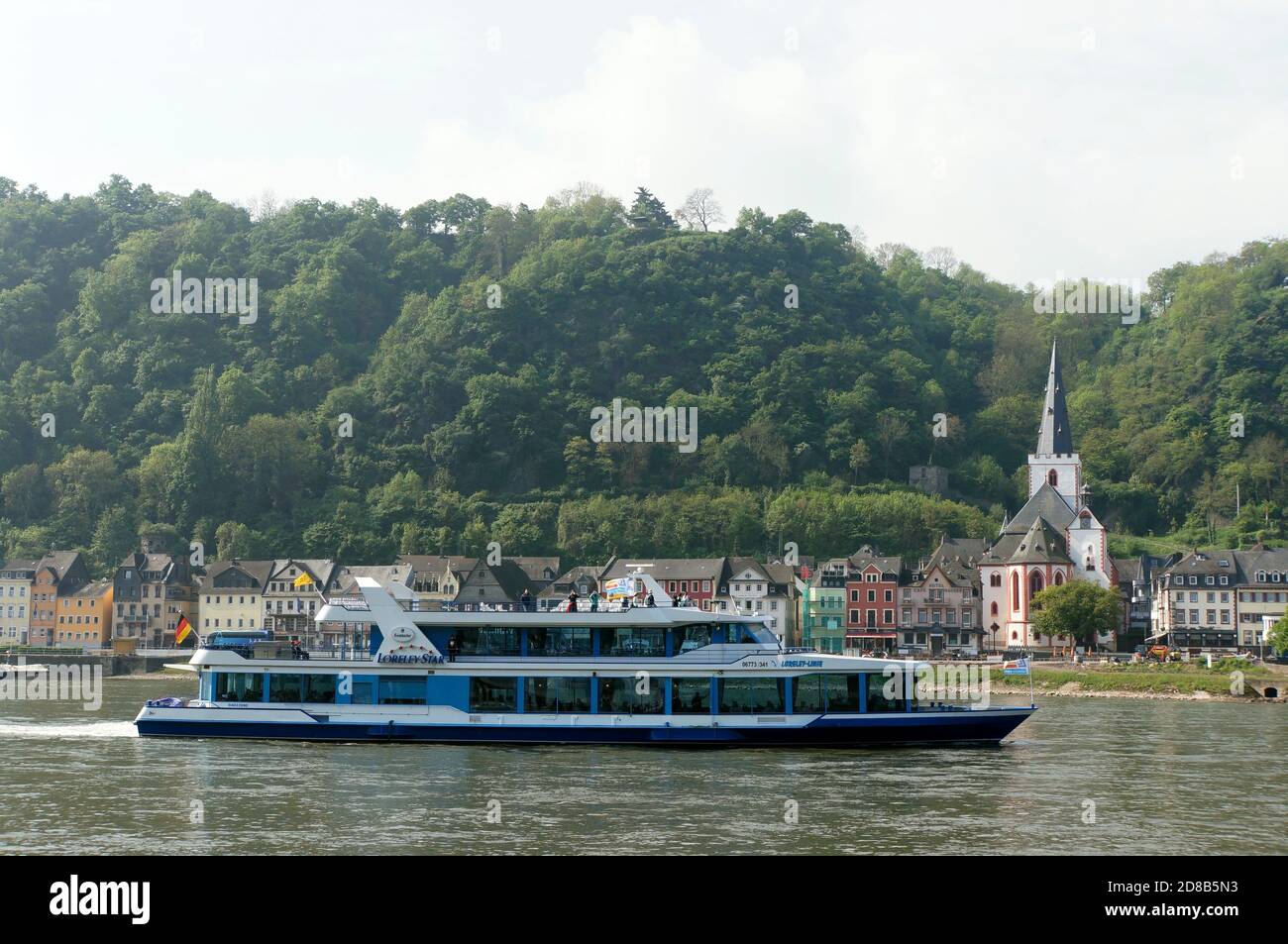 Ausflugsschiff vor Sankt Goar, Rheinland-Pfalz, Deutschland Stock Photo