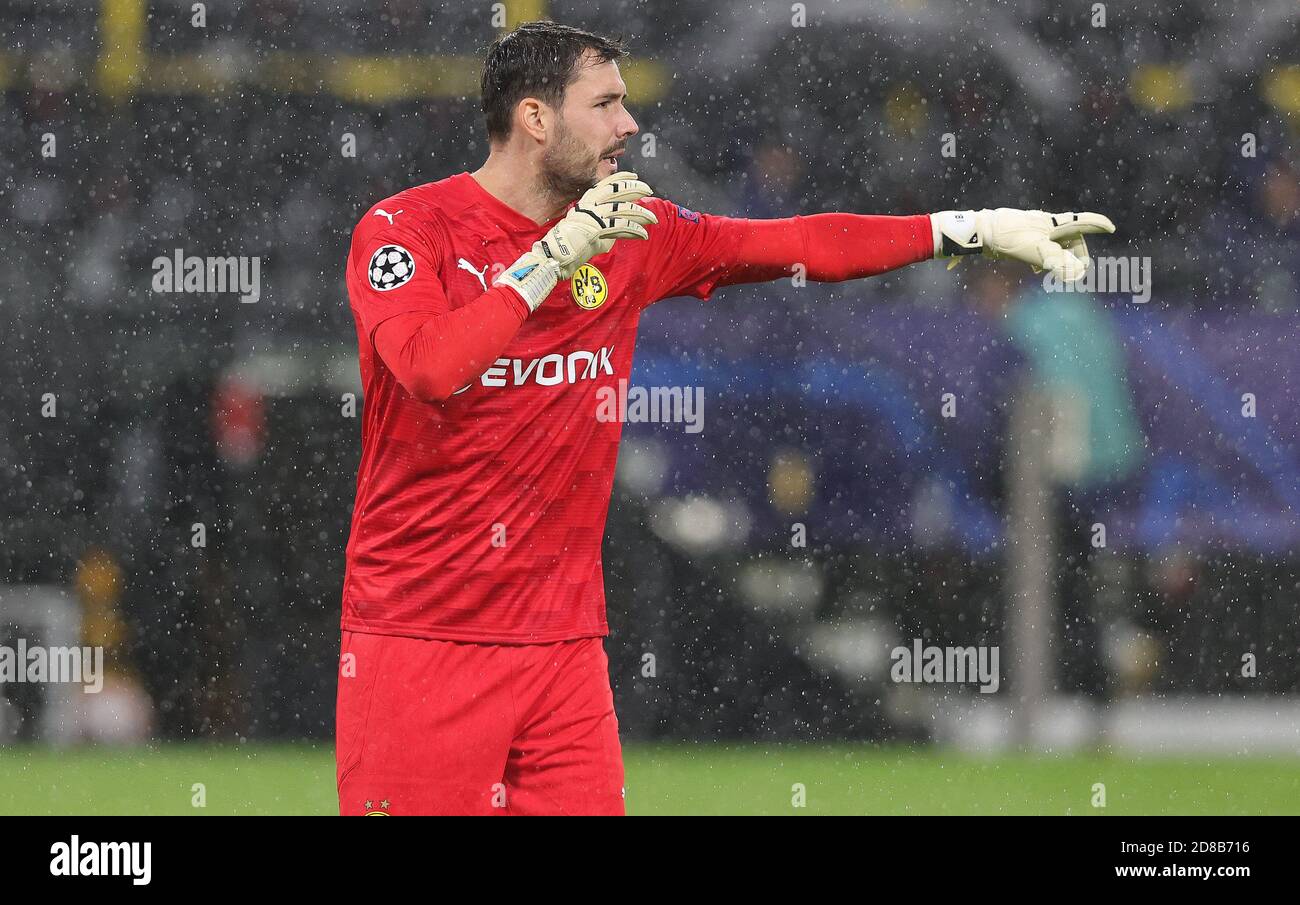 Soccer - UEFA Champions League - Play Offs - Second Leg - RSC Anderlecht v  Olympique Lyonnais - Constant Vanden Stock Stadium. Tom De Sutter, RSC  Anderlecht Stock Photo - Alamy