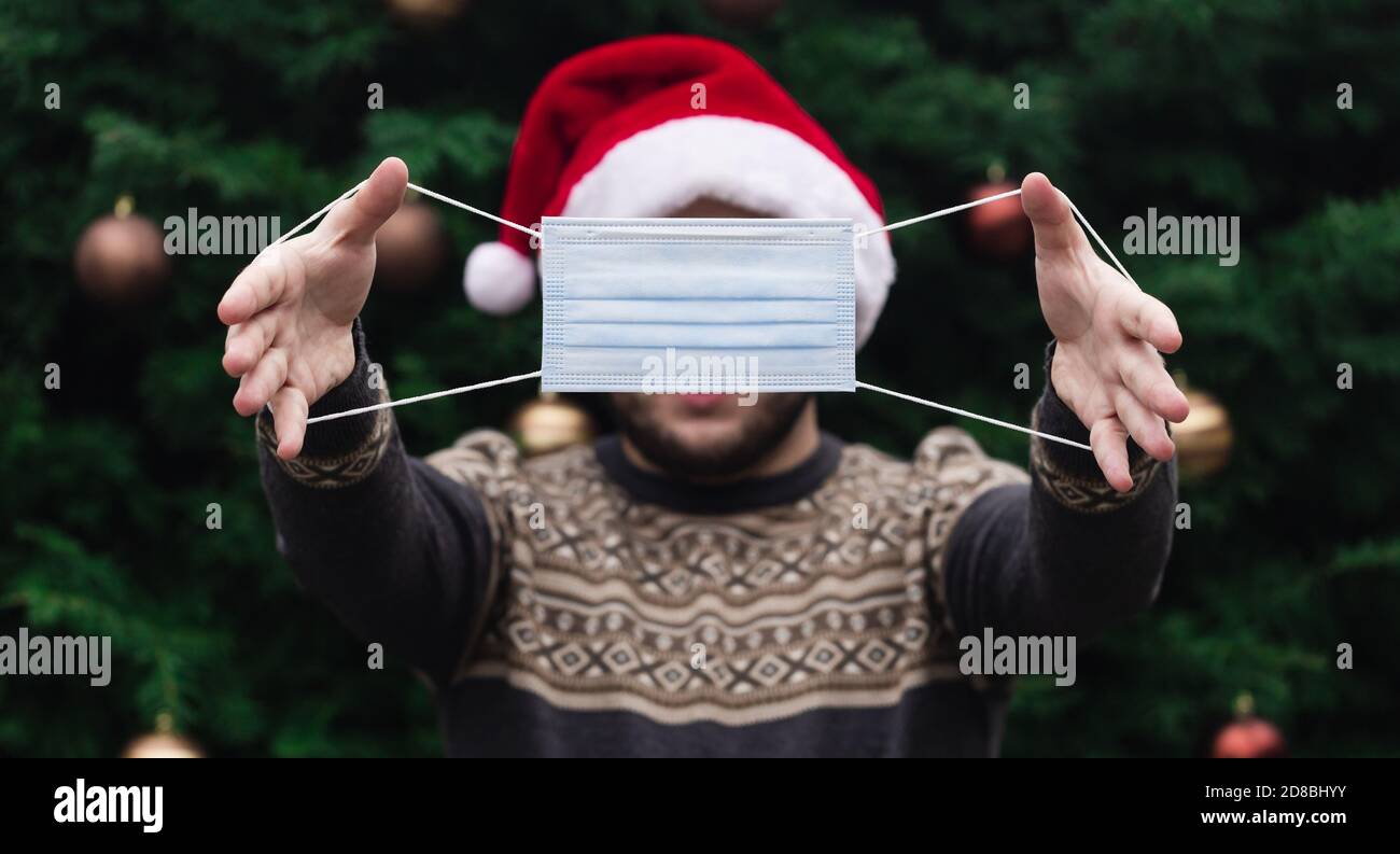 Man wearing anonymous mask hi-res stock photography and images - Alamy