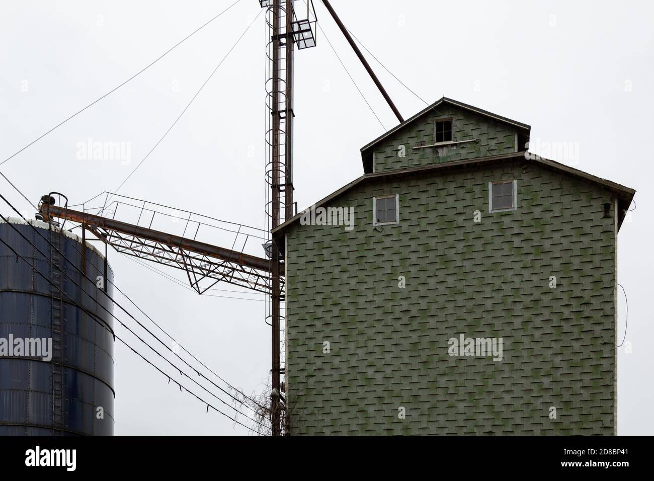 A grain elevator including the grain legs used to transfer grain into the silo Stock Photo Alamy