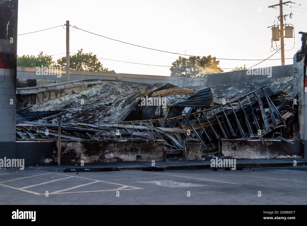 Riot destruction 2020 usa hi-res stock photography and images - Alamy