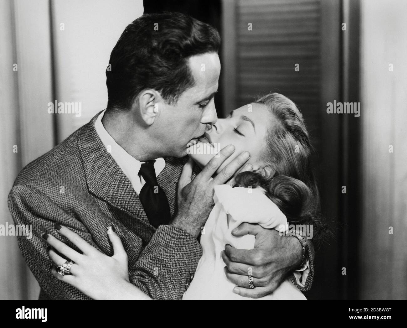 Lauren Bacall And Humphrey Bogart Kiss