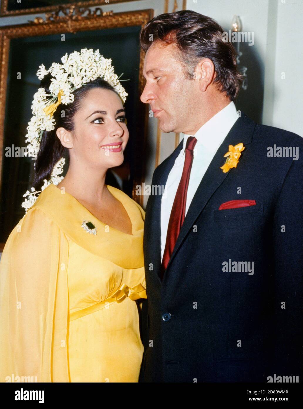 Elizabeth Taylor and Richard Burton at their first wedding in Montreal,  Canada on March 15th, 1964./ File Reference # 34000-825THA Stock Photo -  Alamy