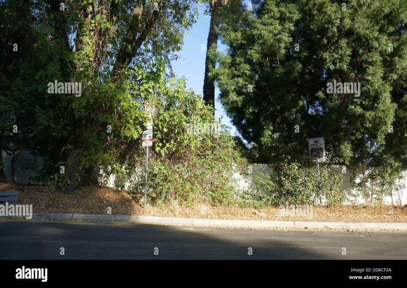 Encino, California, USA 28th October 2020 A general view of atmosphere of actress Vivian Vance's former home at 5521 Amestoy Avenue on October 28, 2020 in Encino, California, USA. Photo by Barry King/Alamy Stock Photo Stock Photo