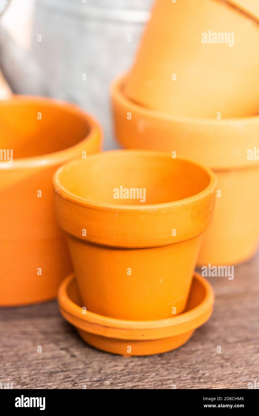 Terracotta small planting pots for indoor plants Stock Photo Alamy