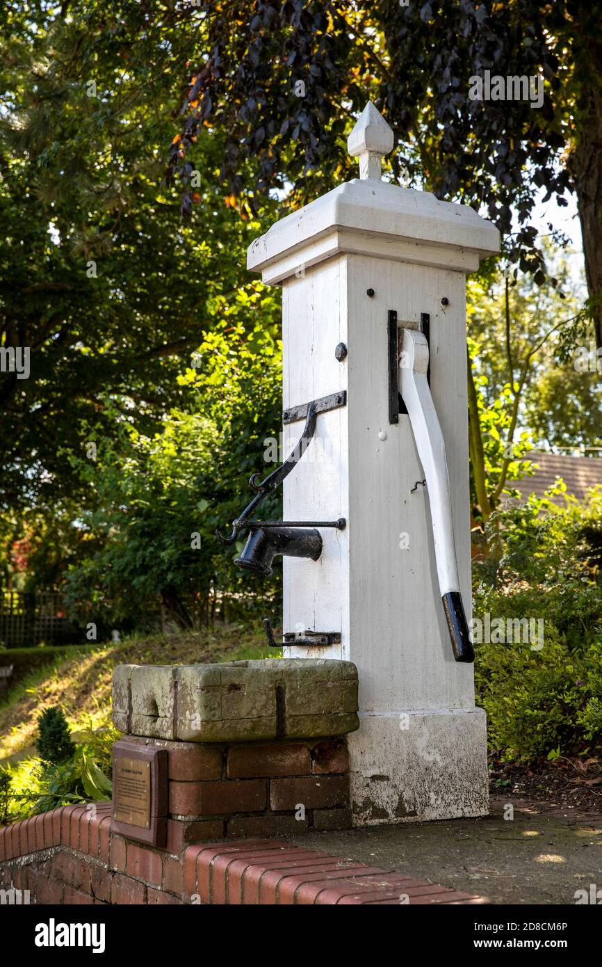 UK, England, Lincolnshire Wolds, Binbrook, C19th Grimsby Road public Drinking Water Pump Stock Photo